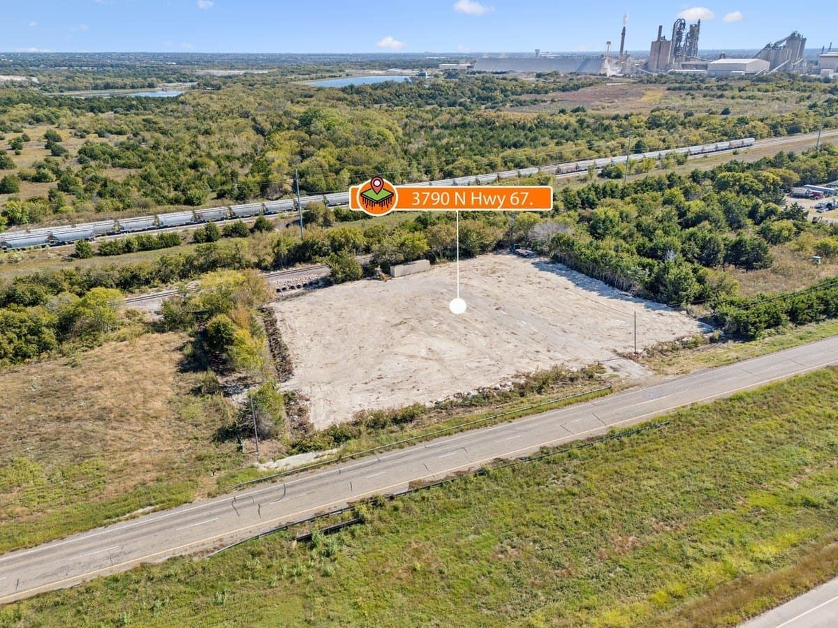 1.88 acres in Ellis County gallery image 2