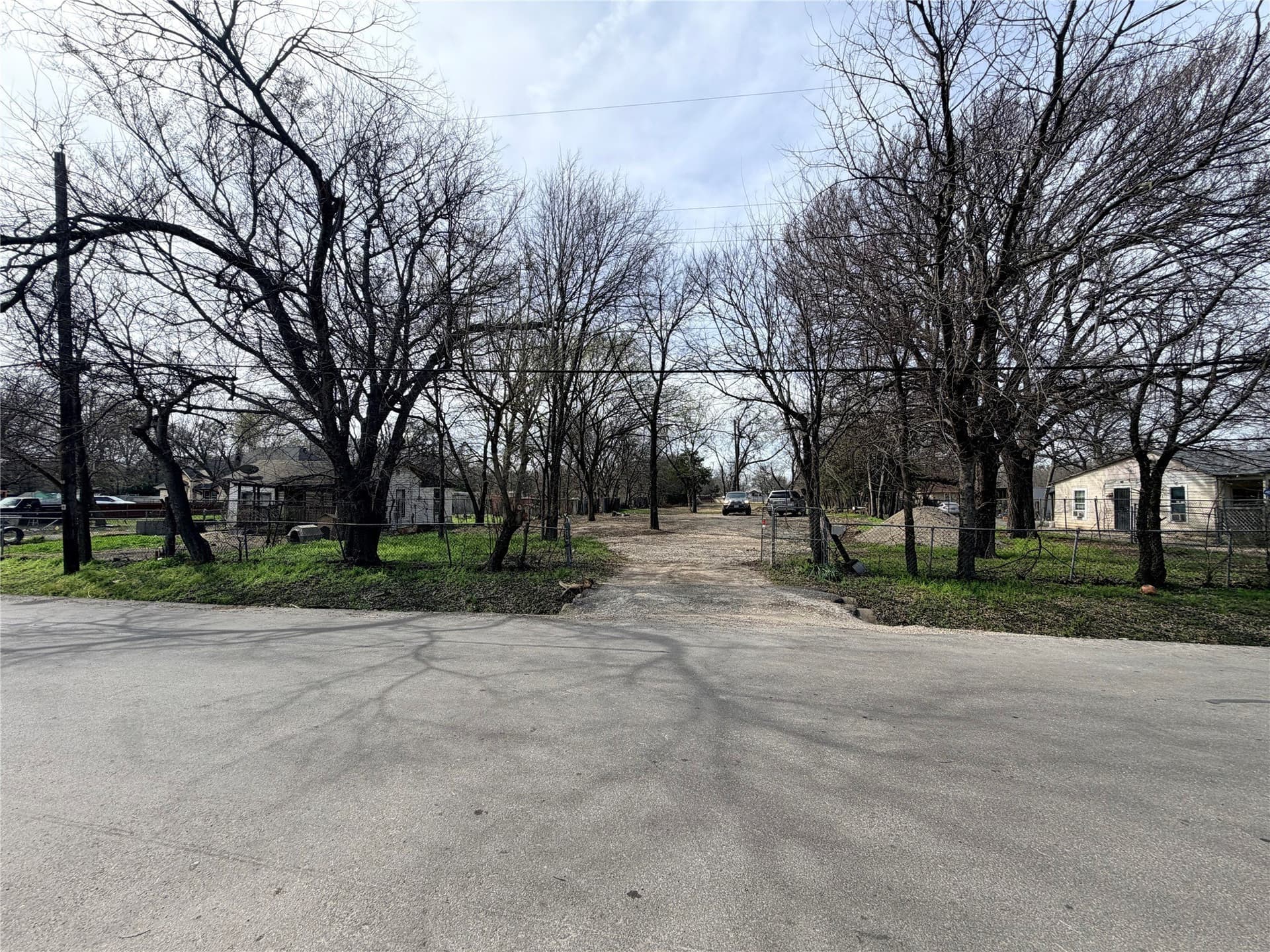 0.83 acres in Dallas County - photo 5