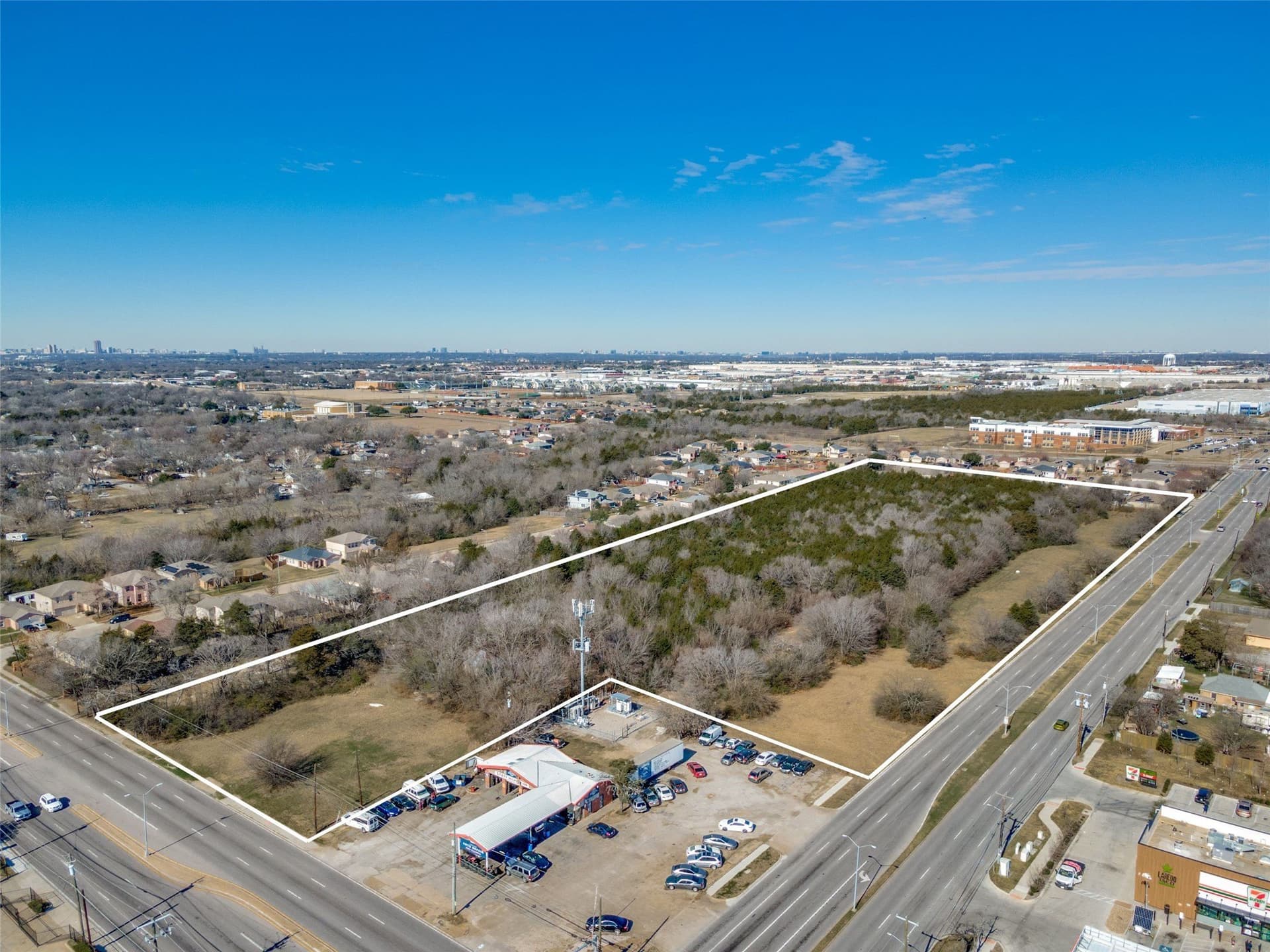 11.5 acres in Dallas County gallery image 3