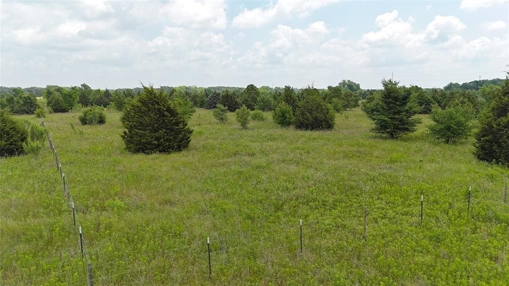 10.96 acres in Navarro County featured view