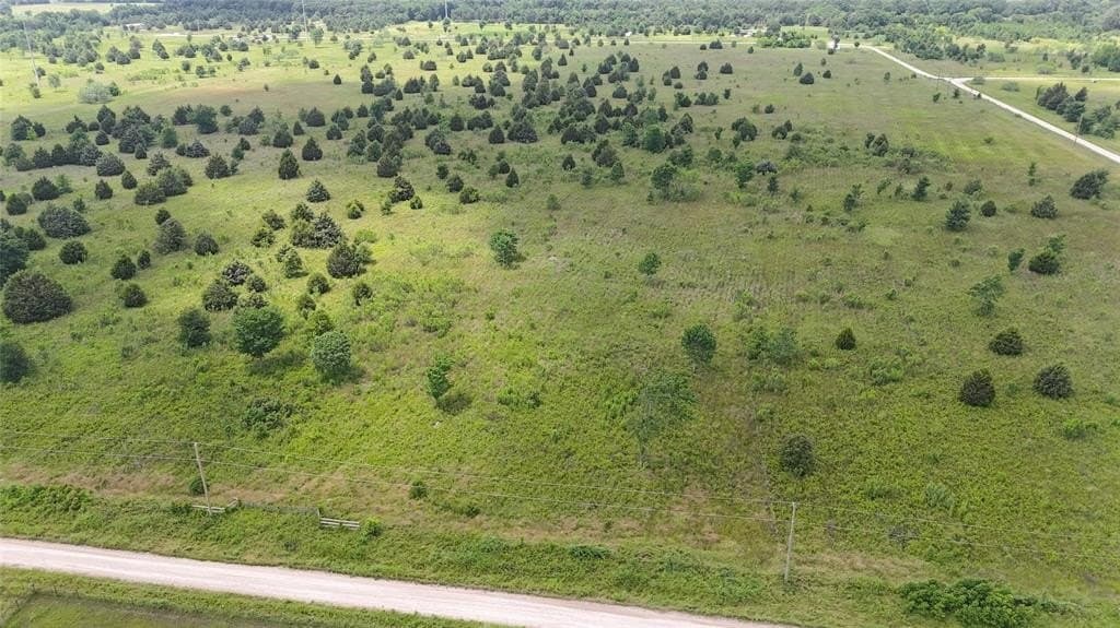 10.96 acres in Navarro County