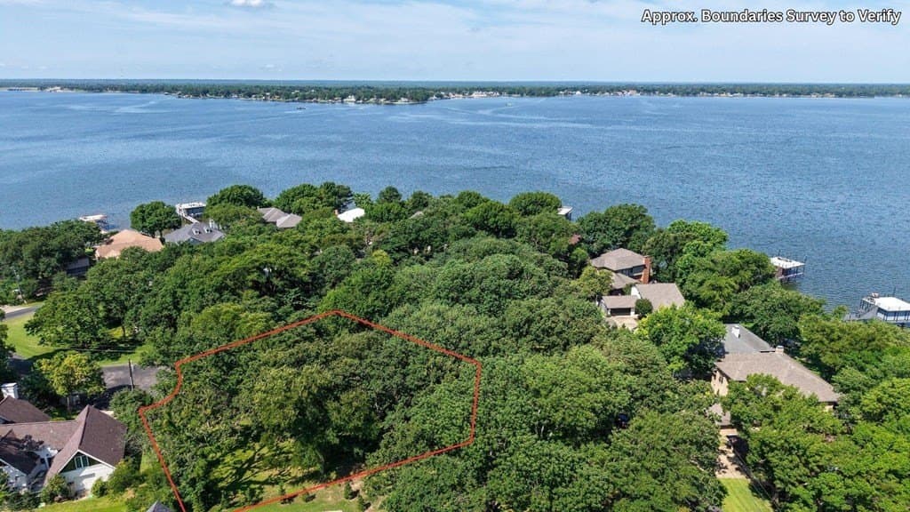 0.24 acres in Henderson County - photo 6