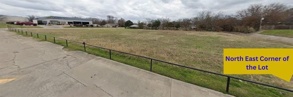 1.06 acres in Tarrant County gallery image 2