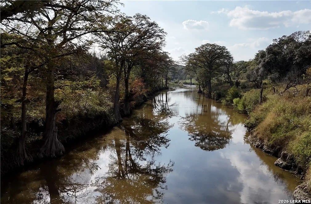 1 acres in Comal County - photo 7