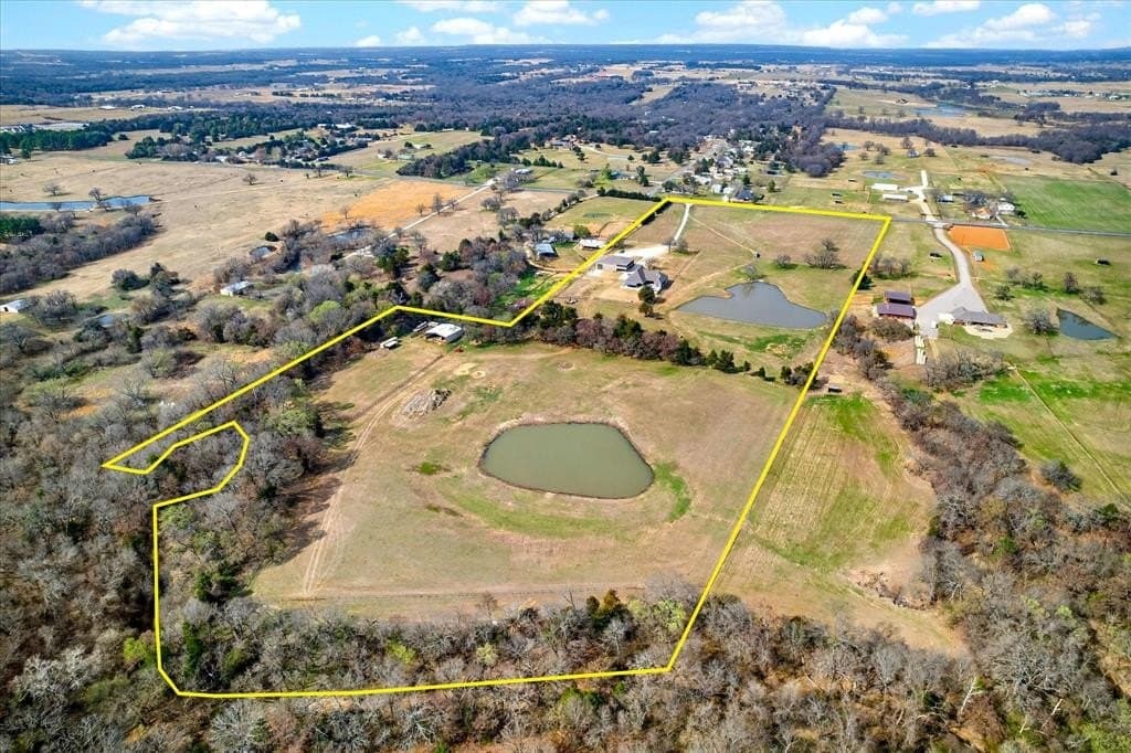 31.8 acres in Grayson County featured view