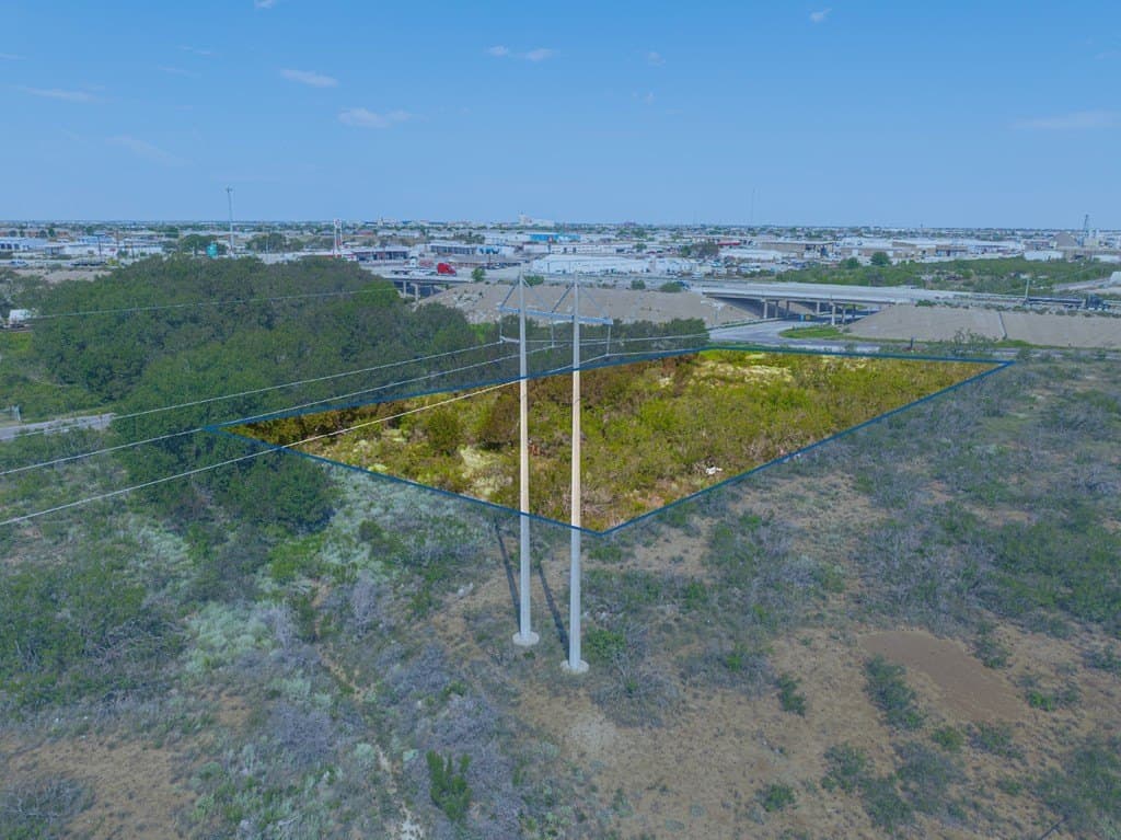 4.99 acres in Odessa County gallery image 2