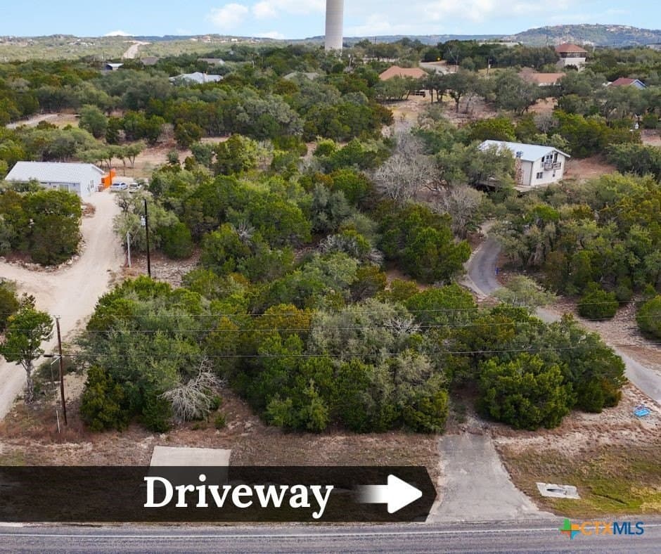 1 acres in Comal County gallery image 4