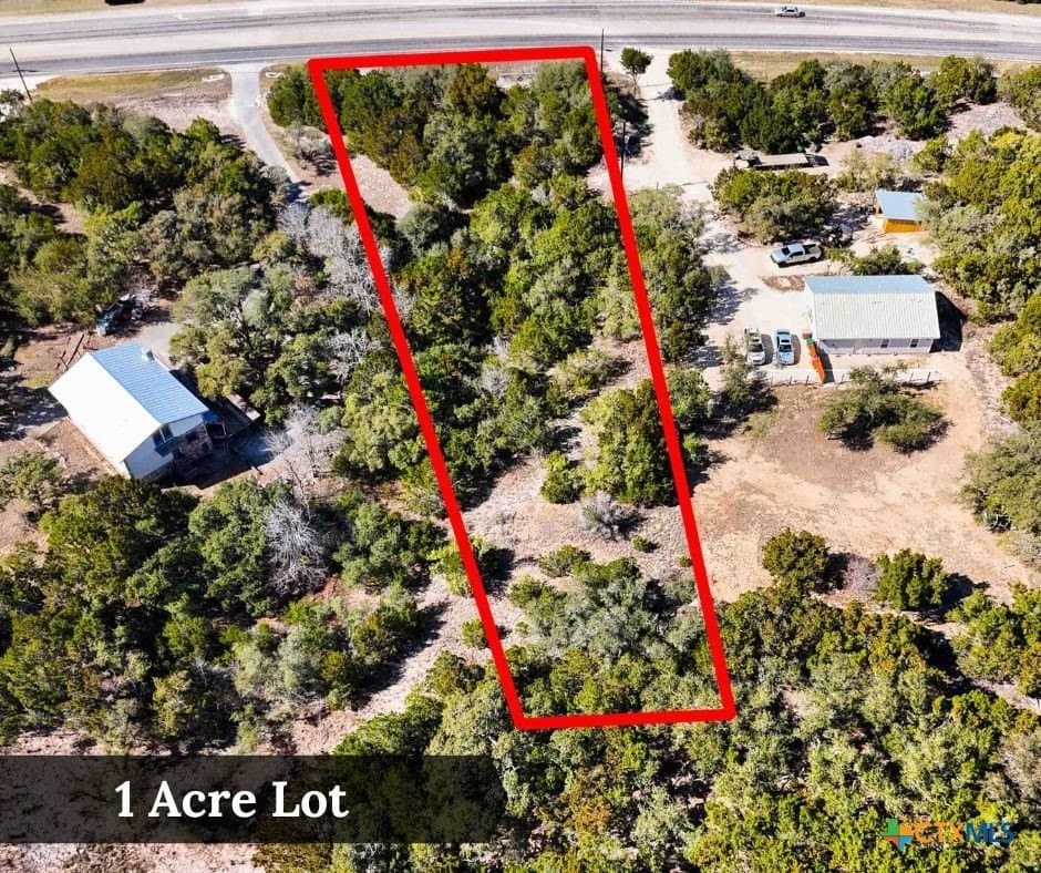 1 acres in Comal County gallery image 2