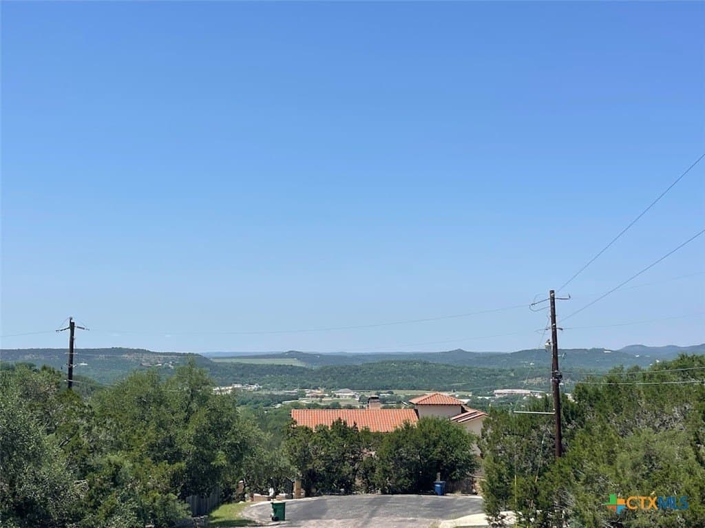 1.02 acres in Comal County