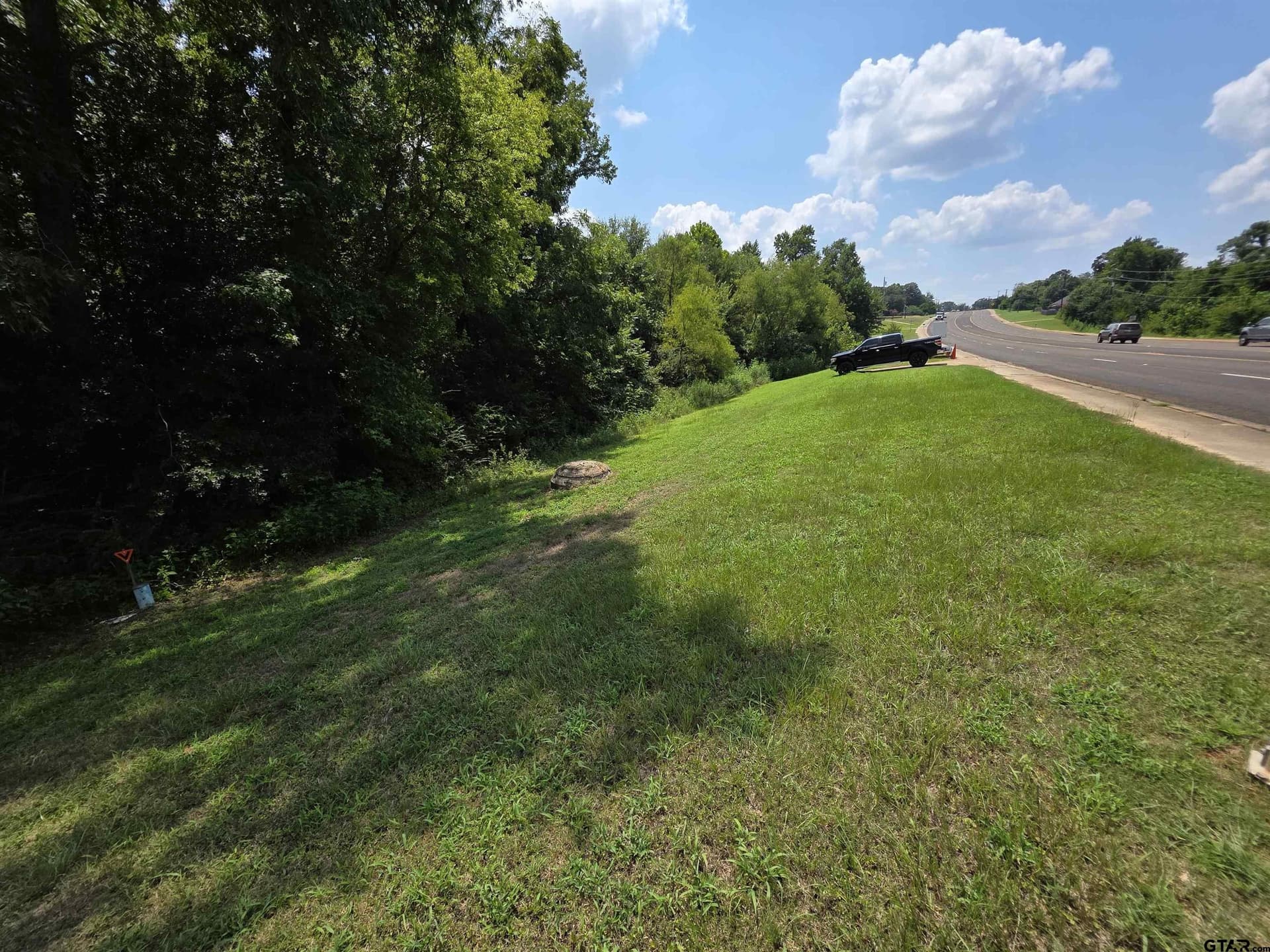 1.51 acres in Smith County gallery image 2
