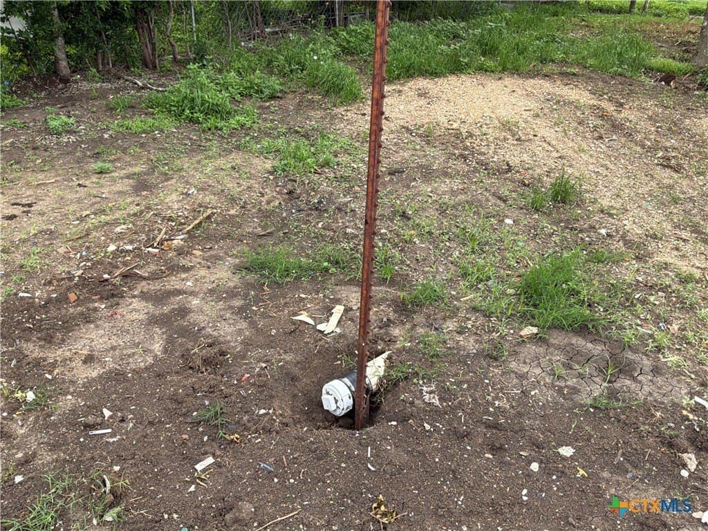 0.16 acres in Gonzales County gallery image 4