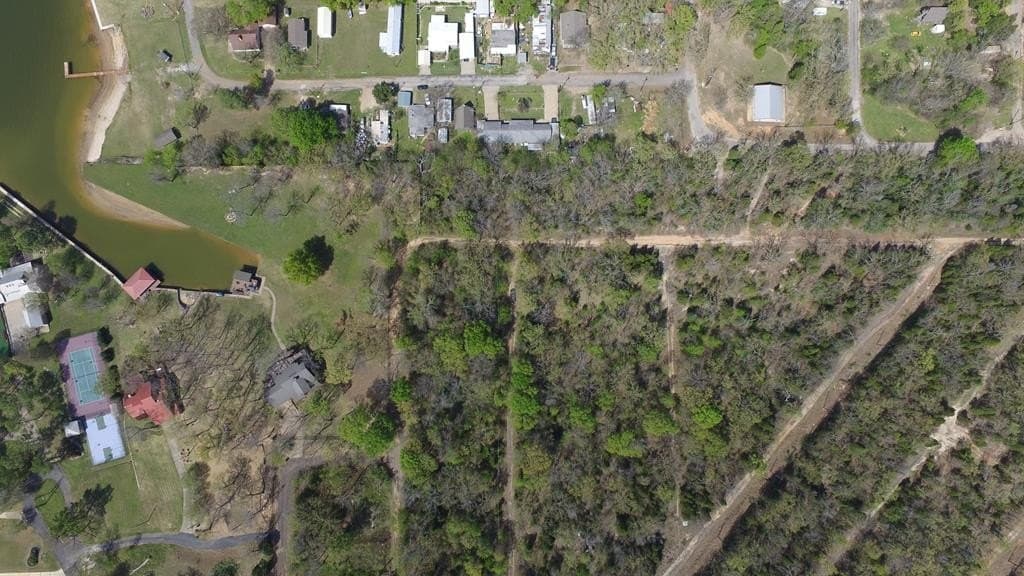 0.37 acres in Henderson County - photo 19