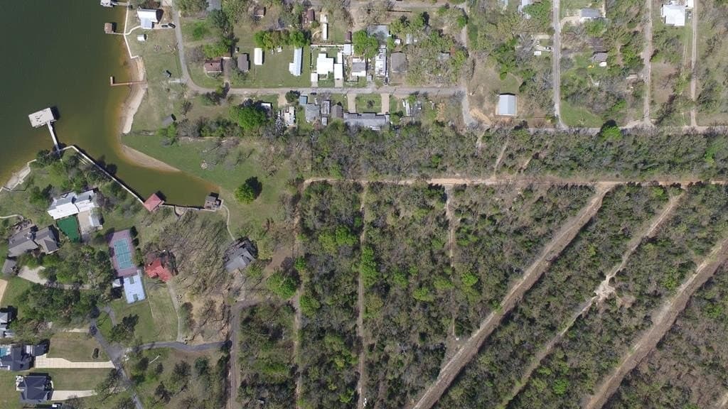 0.37 acres in Henderson County gallery image 3