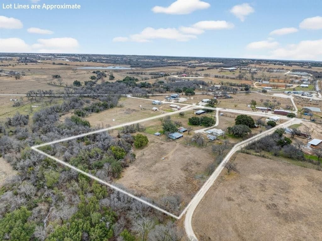 10.55 acres in Erath County gallery image 3