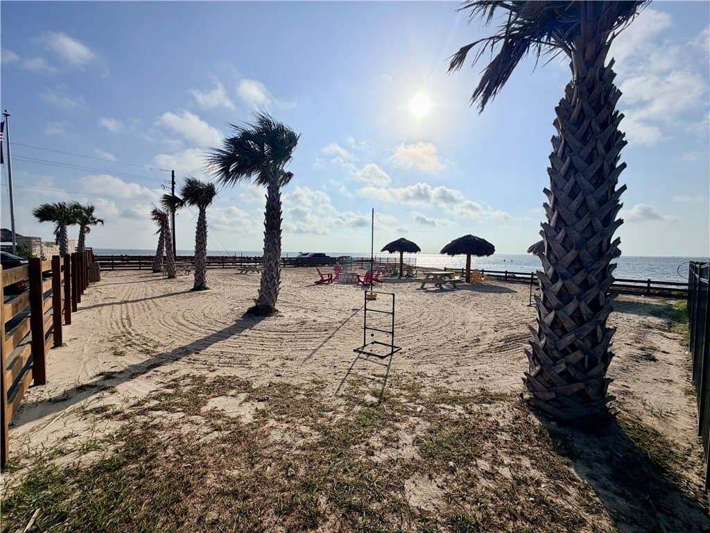 0.1 acres in Nueces County - photo 9