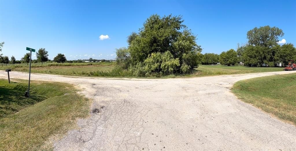 0.57 acres in Hill County gallery image 2