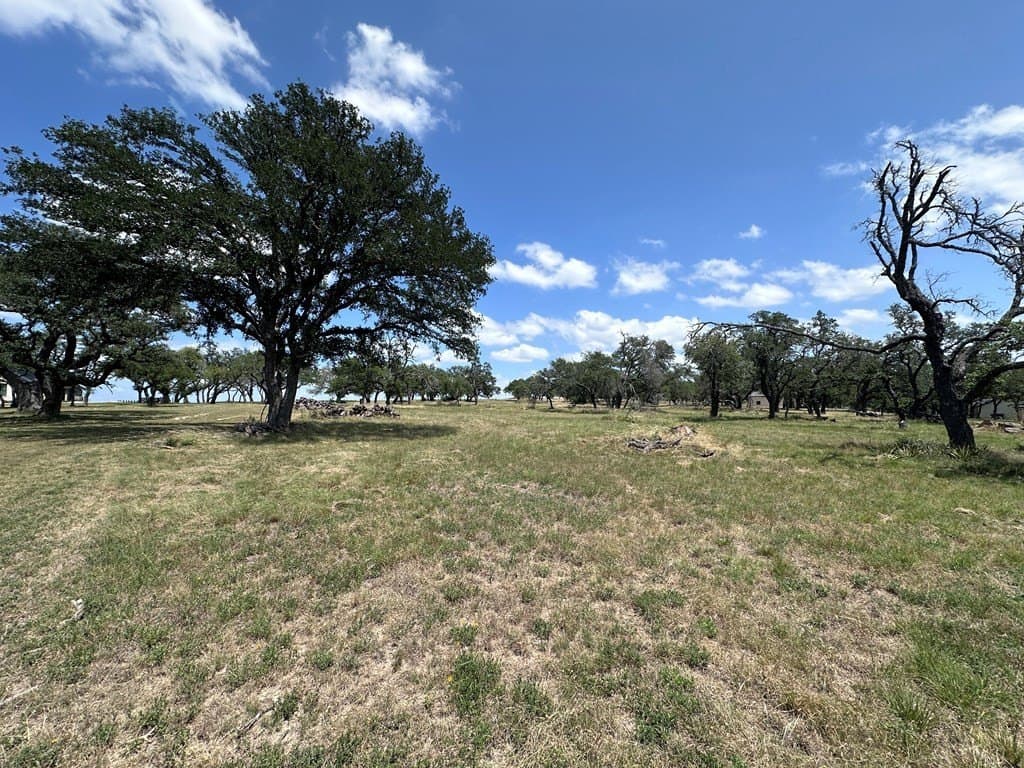 3.71 acres in Gillespie County - photo 9