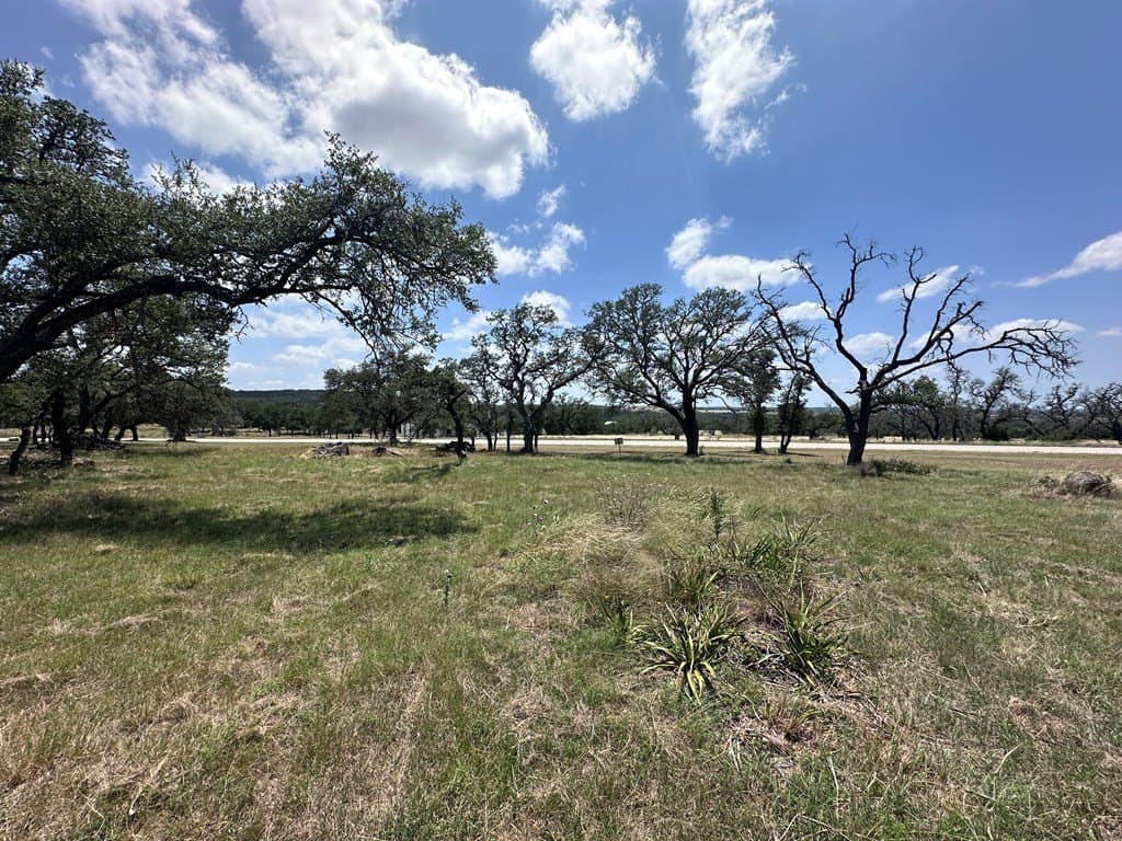 3.71 acres in Gillespie County - photo 10