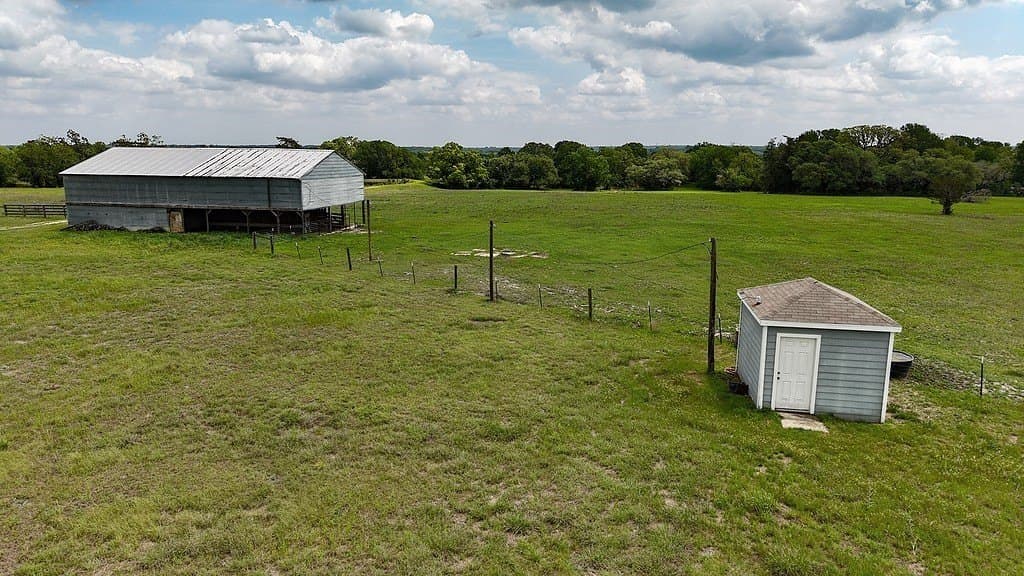 145.9 acres in Fayette County - photo 11
