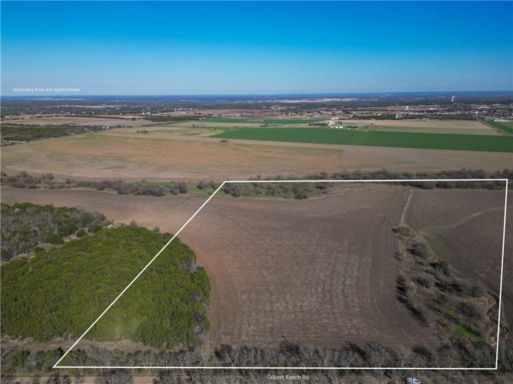 20 acres in McLennan County - photo 2