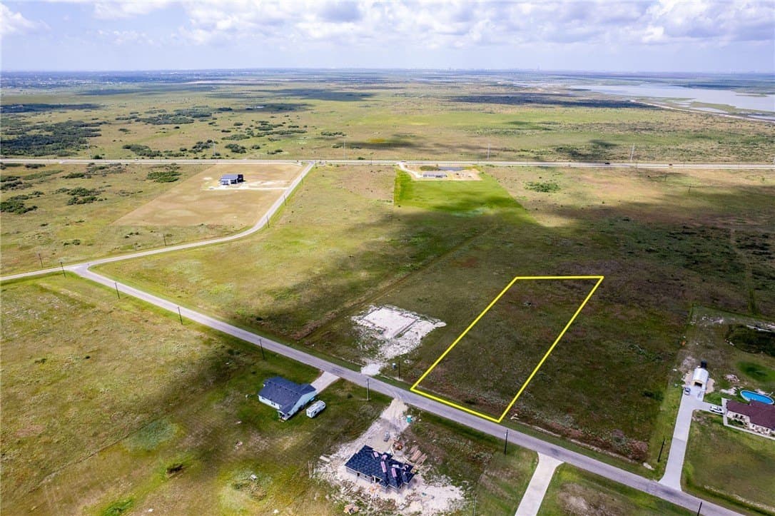 3.05 acres in Aransas County