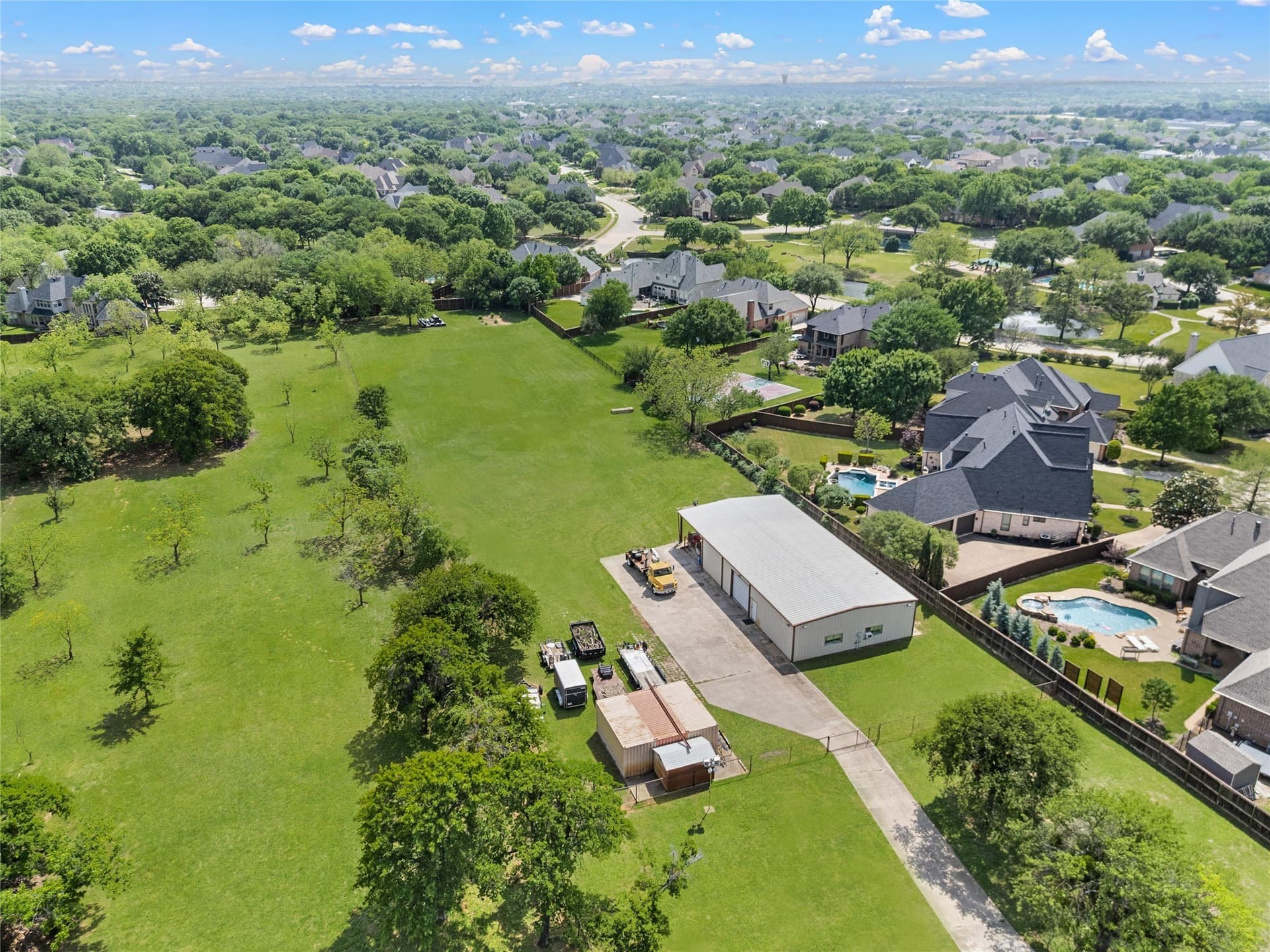 2.9 acres in Tarrant County gallery image 3