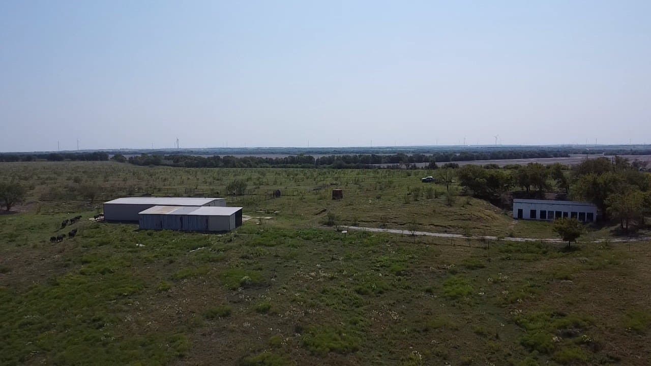 101.62 acres in Hill County - photo 5