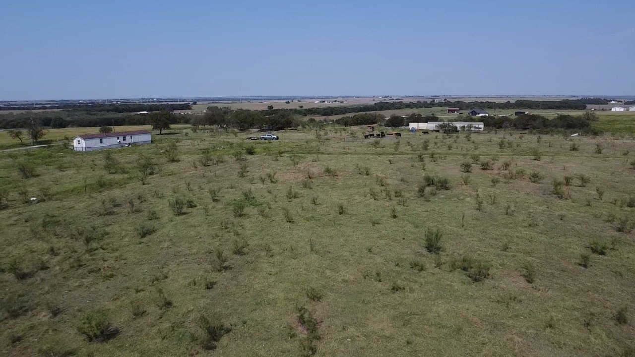 101.62 acres in Hill County - photo 12