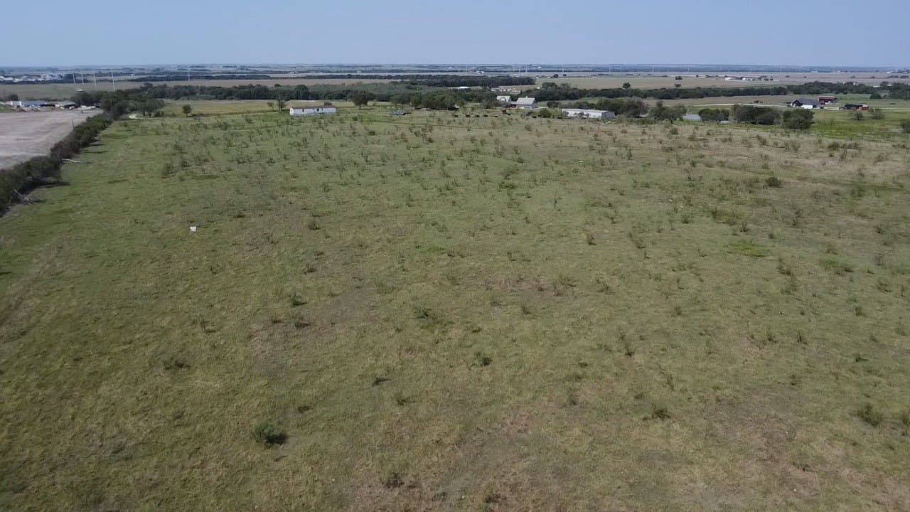 101.62 acres in Hill County - photo 6