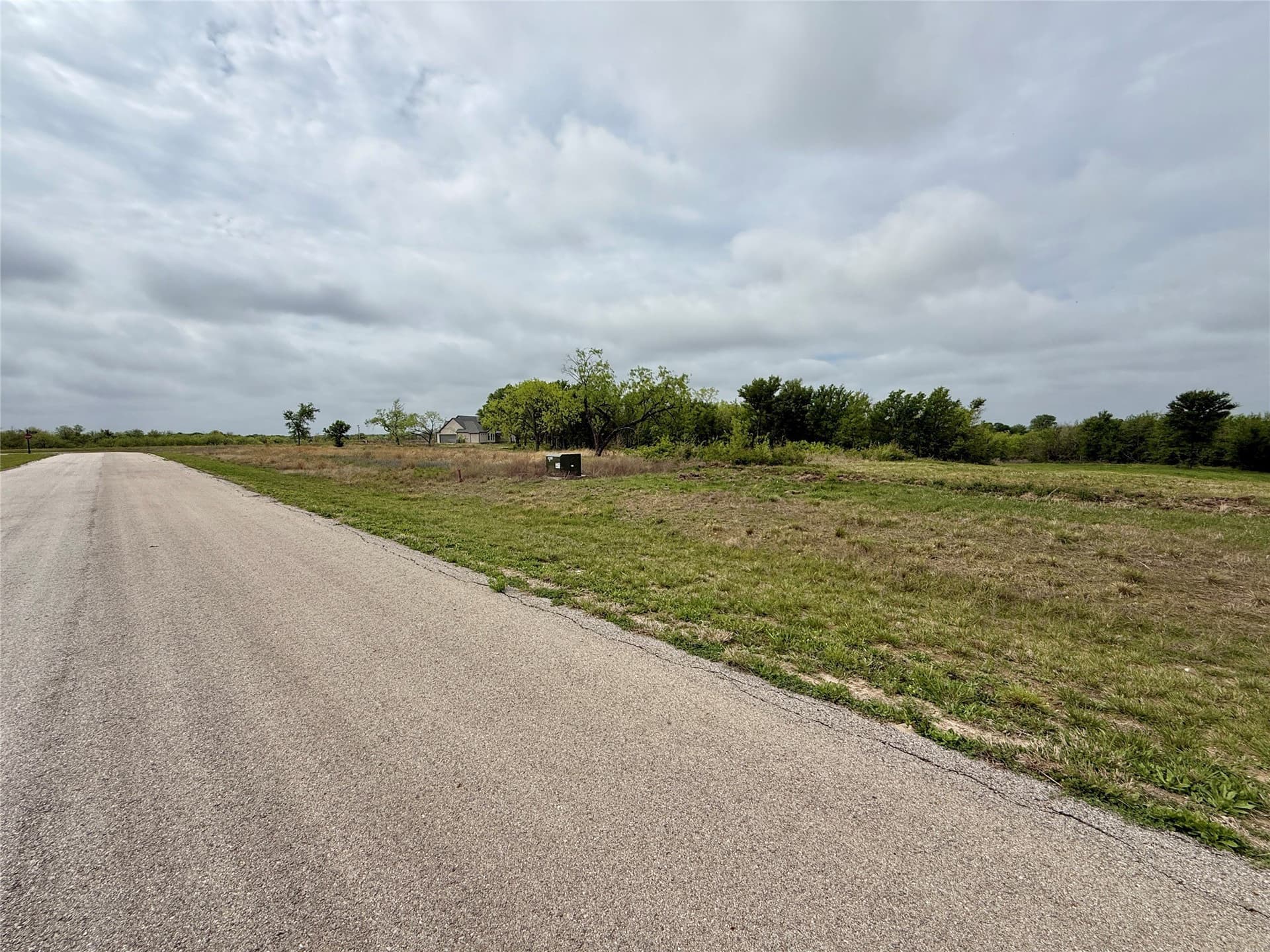 2.57 acres in Navarro County gallery image 3