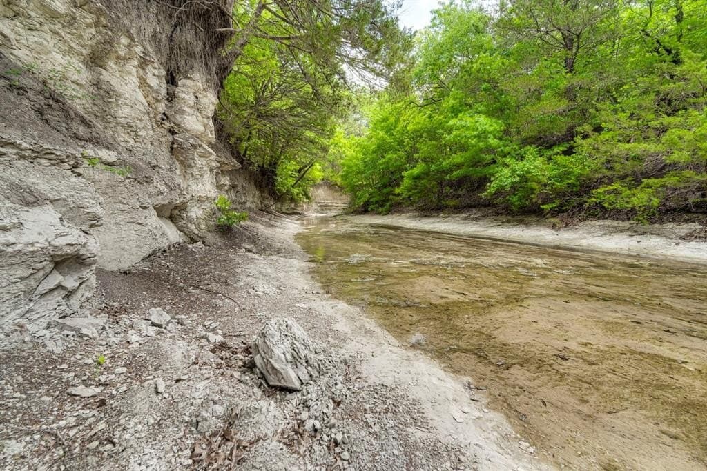 7.53 acres in Ellis County