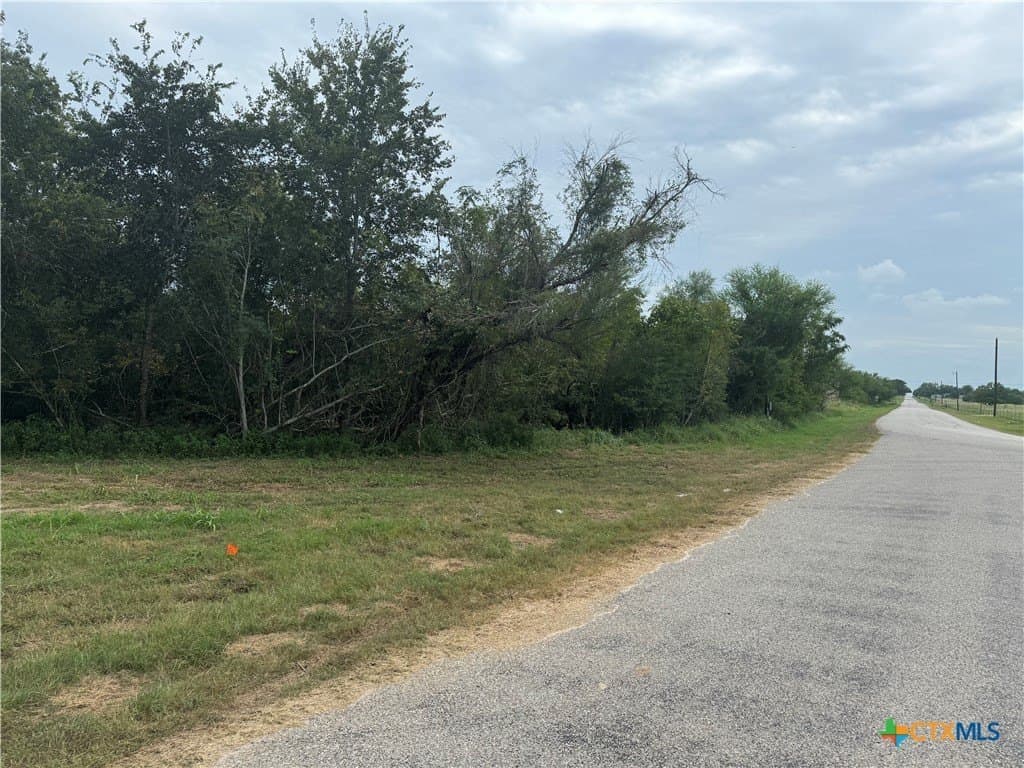 14.04 acres in Victoria County gallery image 2