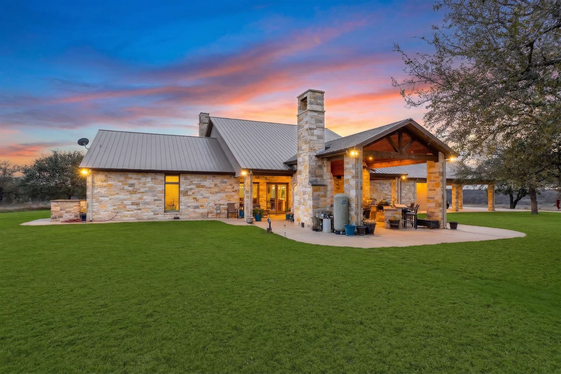 605 acres in Mills County gallery image 2