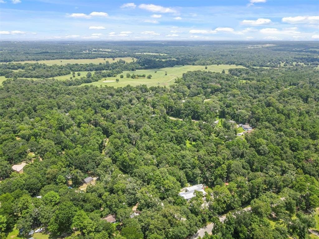 0.83 acres in Montgomery County gallery image 4