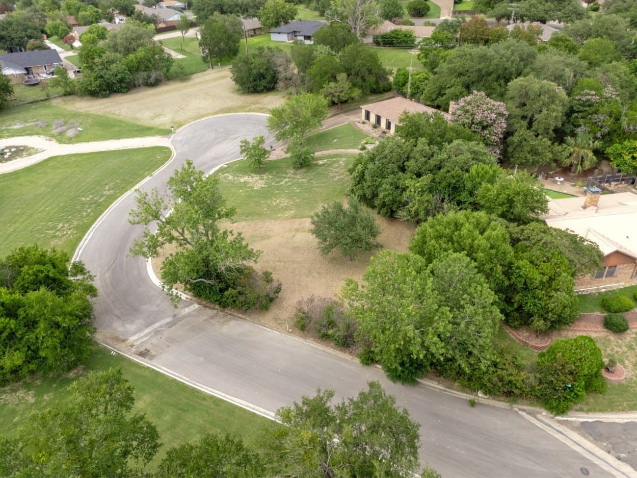 0.3 acres in McLennan County - photo 8