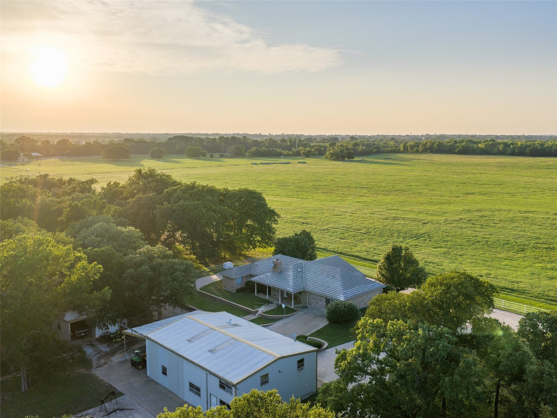 192.7 acres in Wise County - photo 4