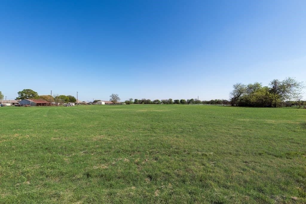 4.87 acres in Ellis County - photo 6