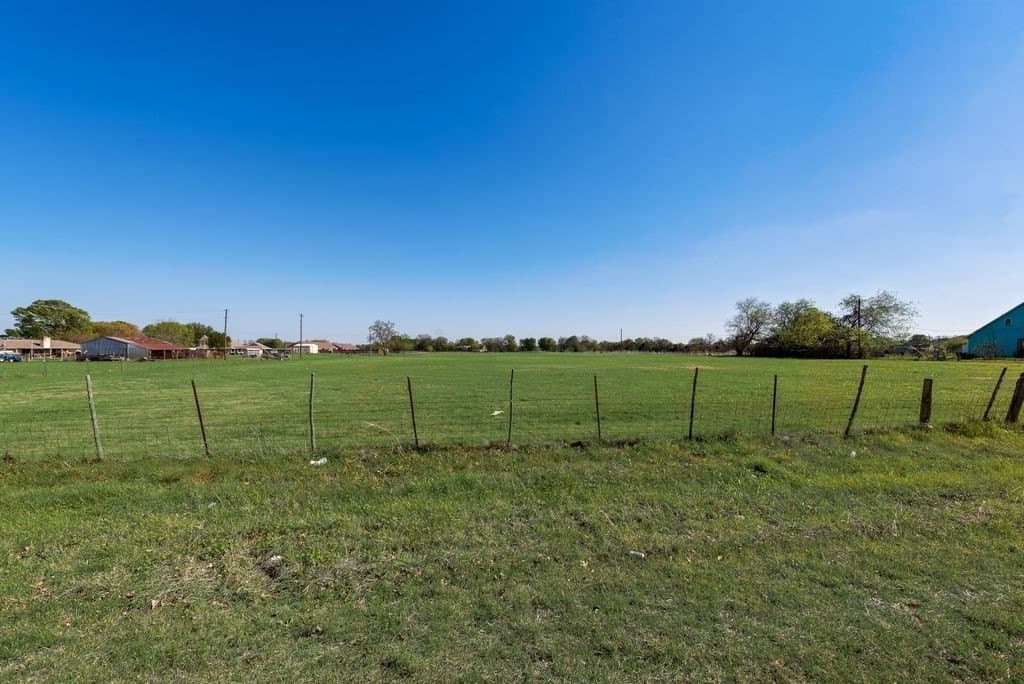 4.87 acres in Ellis County - photo 7