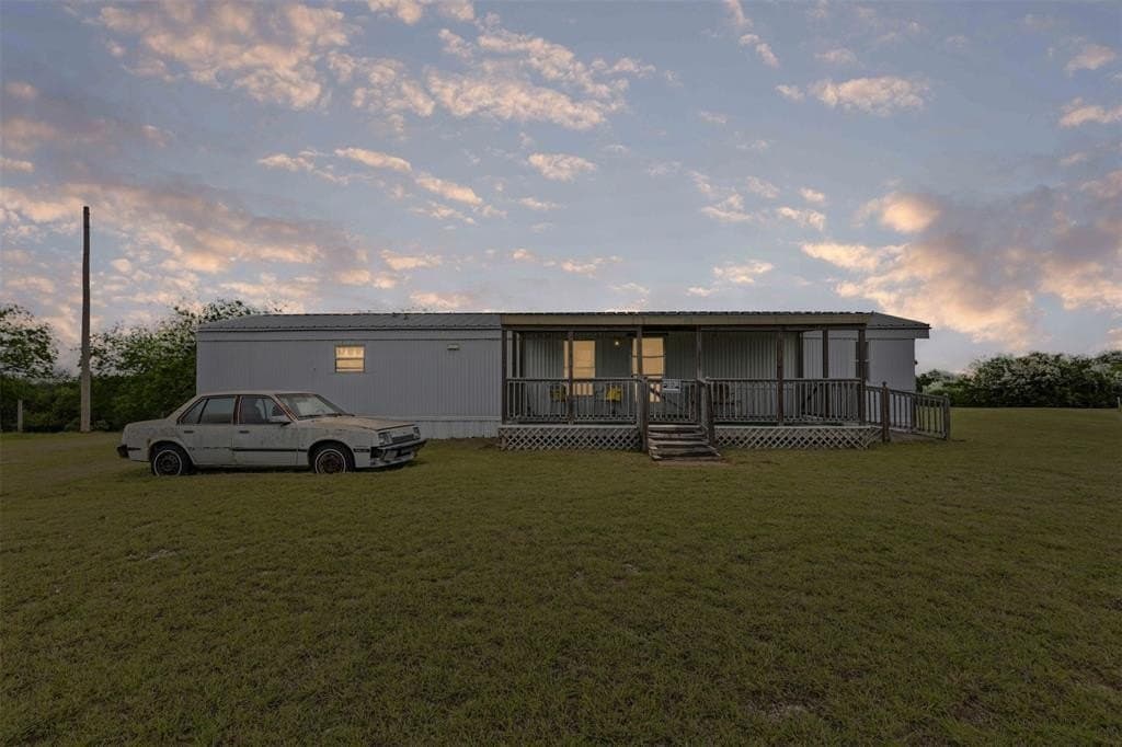 22 acres in Hill County gallery image 4