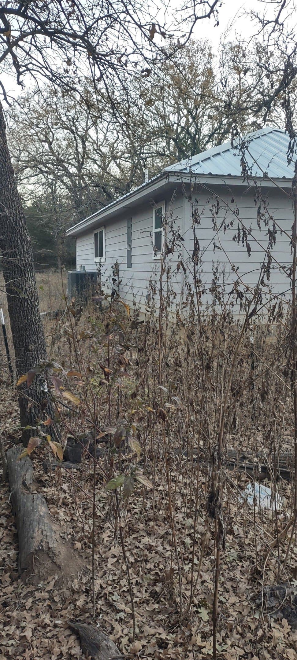 1.91 acres in Johnson County gallery image 4