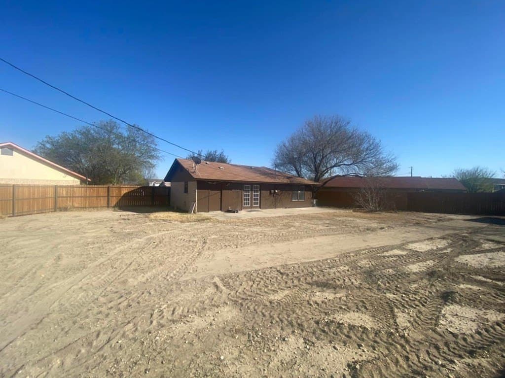 10,920 acres in Maverick County gallery image 3