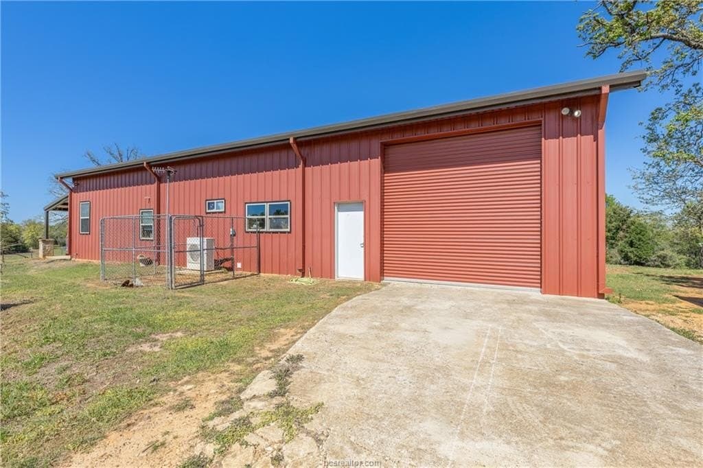 49.67 acres in Robertson County - photo 23