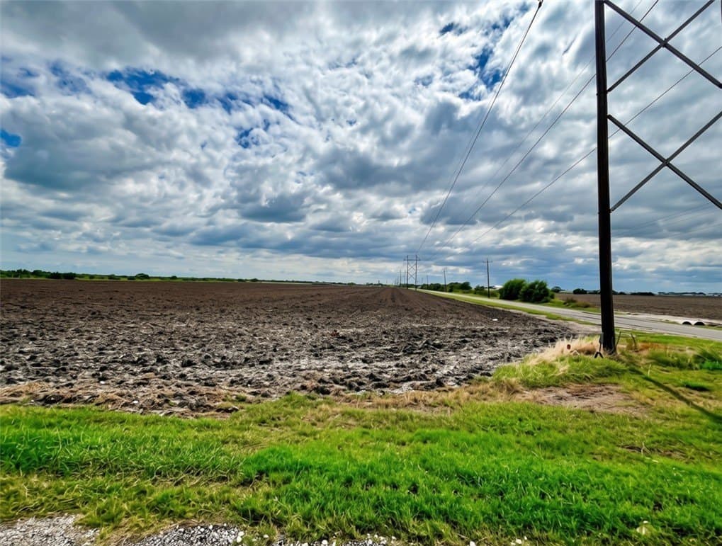 16 acres in San Patricio County - photo 5