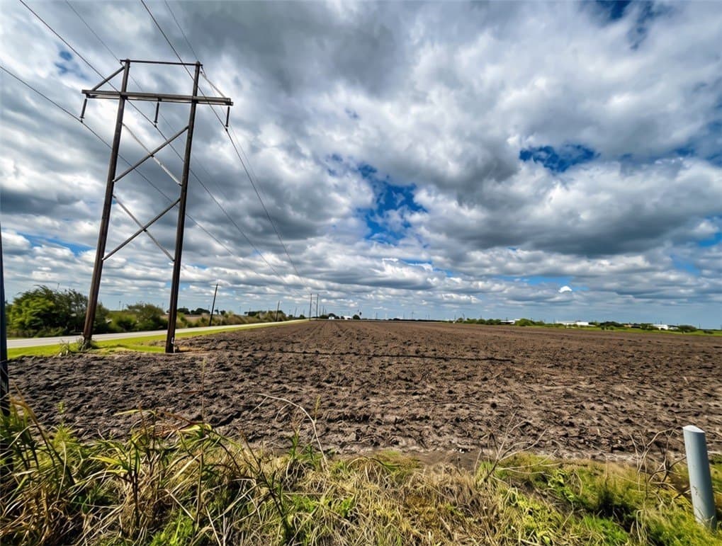 16 acres in San Patricio County - photo 3