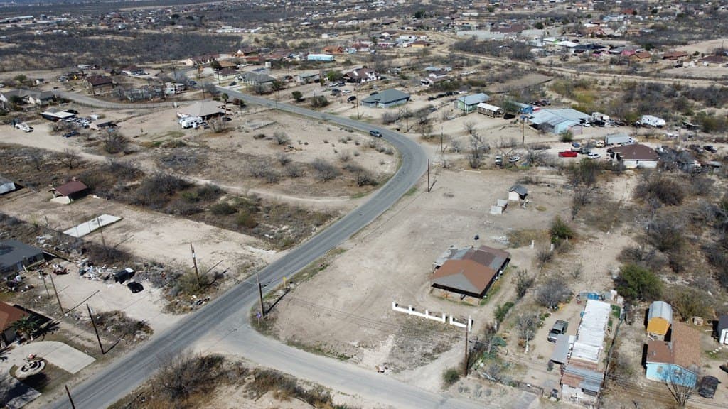 0.53 acres in Maverick County - photo 2