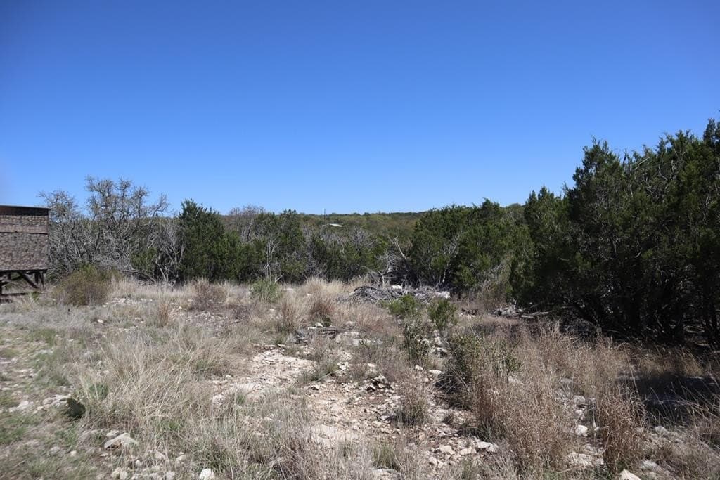 20.33 acres in Real County - photo 37