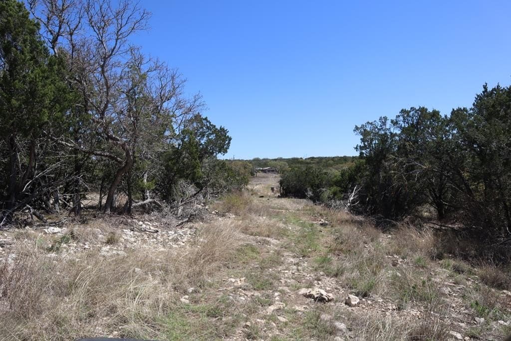 20.33 acres in Real County - photo 28