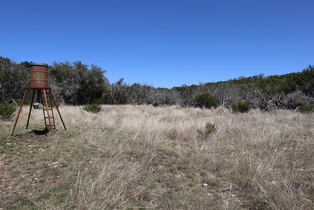 20.33 acres in Real County - photo 11