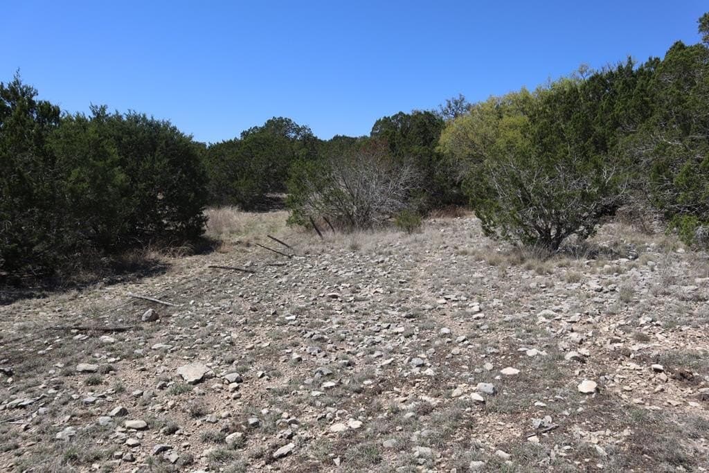 20.33 acres in Real County - photo 33