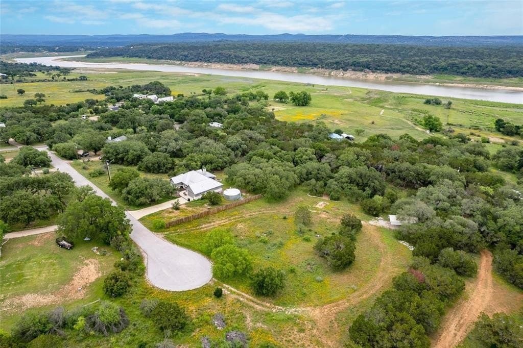 1.55 acres in Burnet County